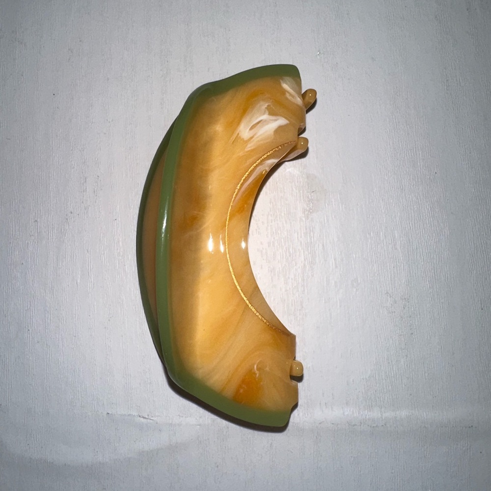 Cantaloupe hair claw clip. Never worn